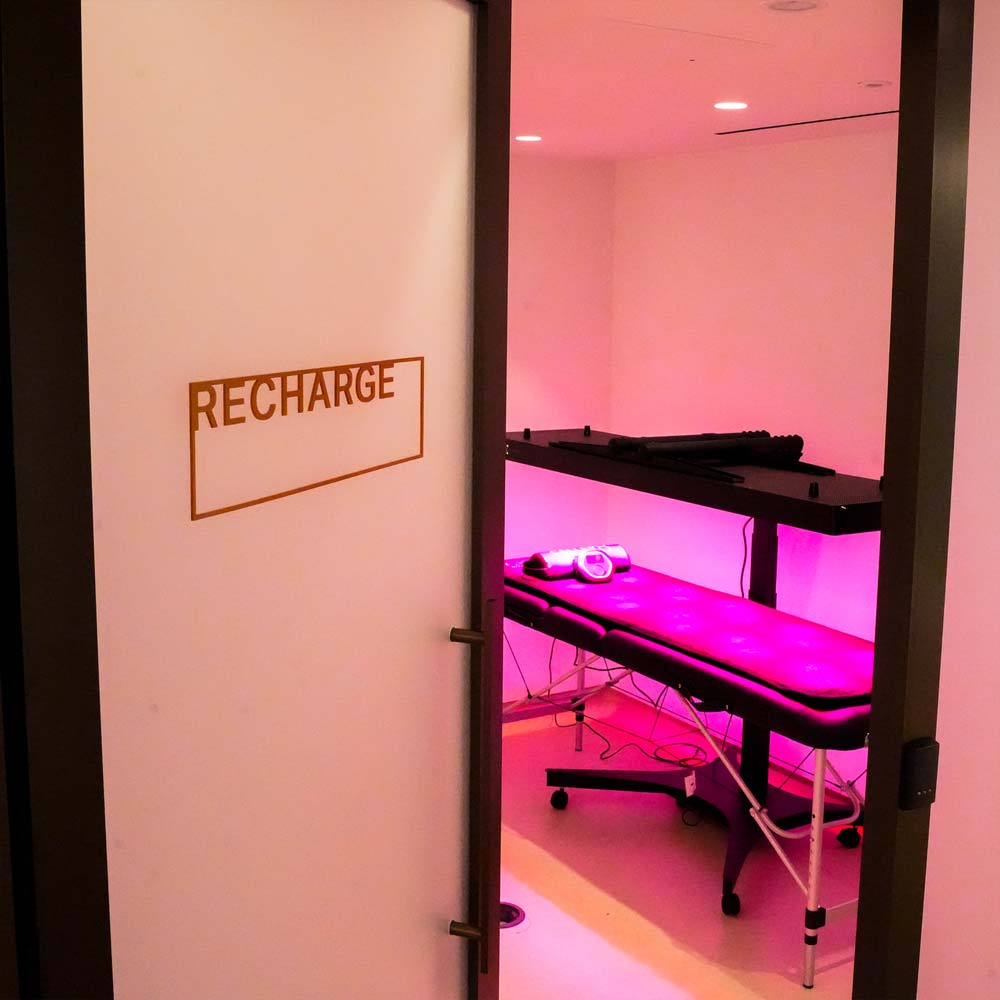 CELLER8 under full body red light panel